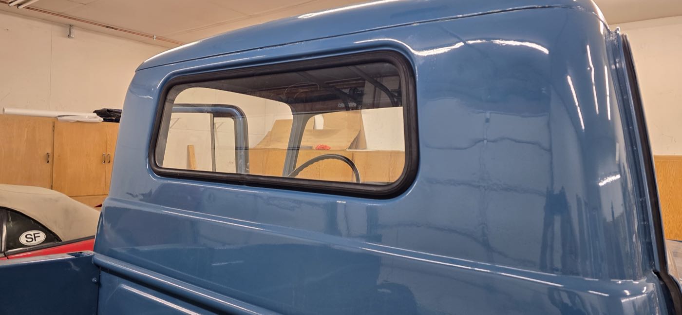 Why Do Panoramic Sunroofs Shatter Out of Nowhere?
